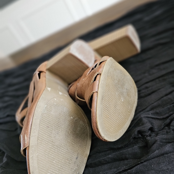 Rampage Tariah tan open toe heeled sandals - Picture 5 of 5